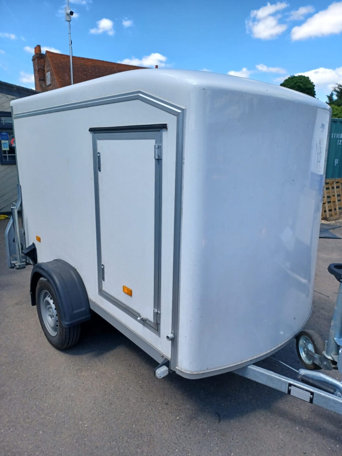 Debon C255 Enclosed Box Trailer Hire (BCT12) Trailers For Hire