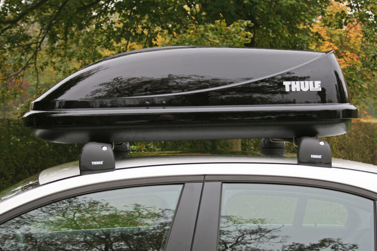 Thule Ocean 80 Roof Box Black Glossy 320L - Berkshire County Trailers, Towing & Leisure 2