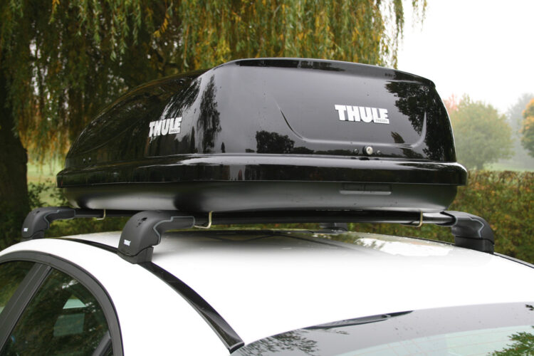 Thule Ocean 80 Roof Box Black Glossy 320L - Berkshire County Trailers, Towing & Leisure 3