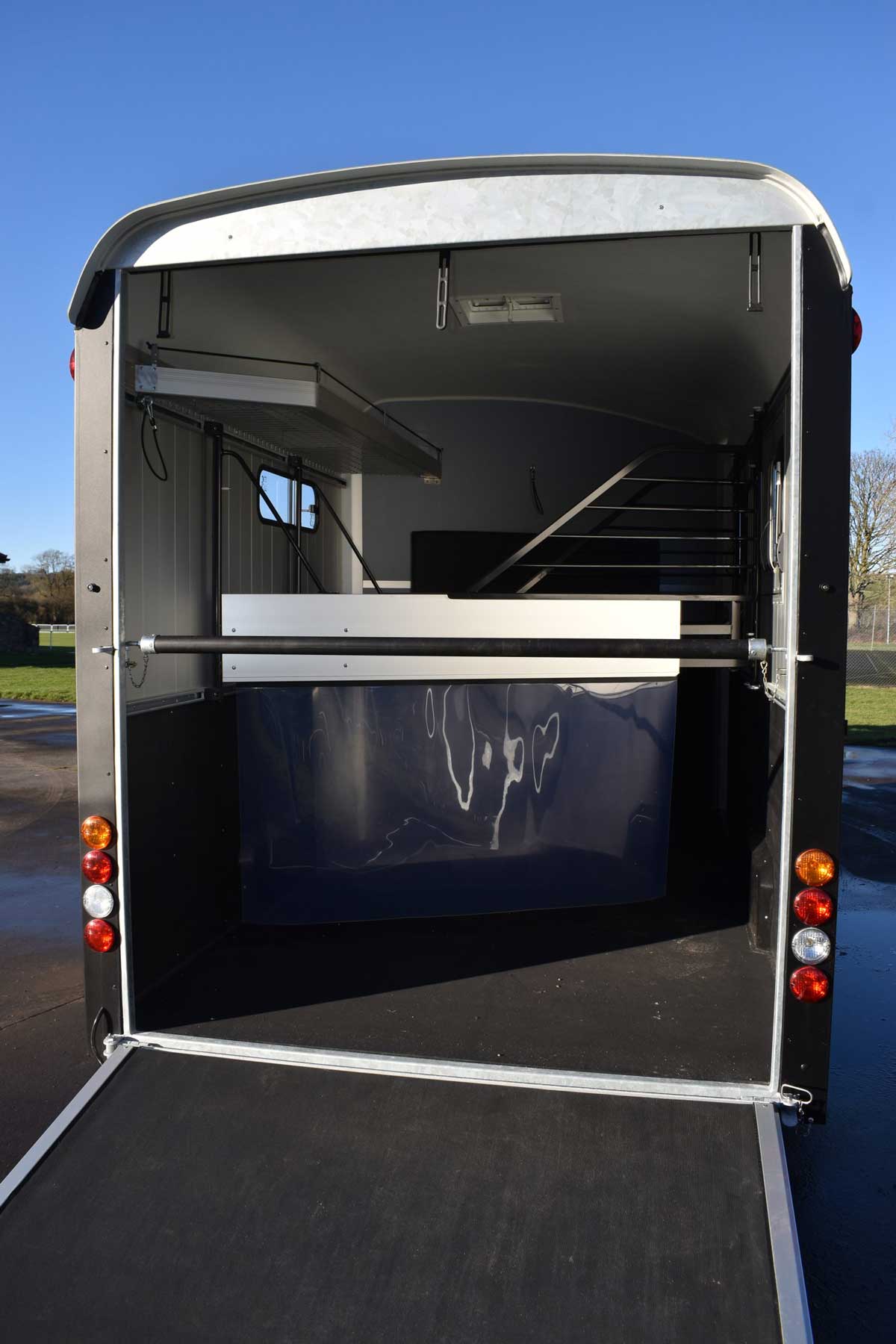 Cheval Liberte Maxi Living Horse Trailer - Berkshire County Trailers