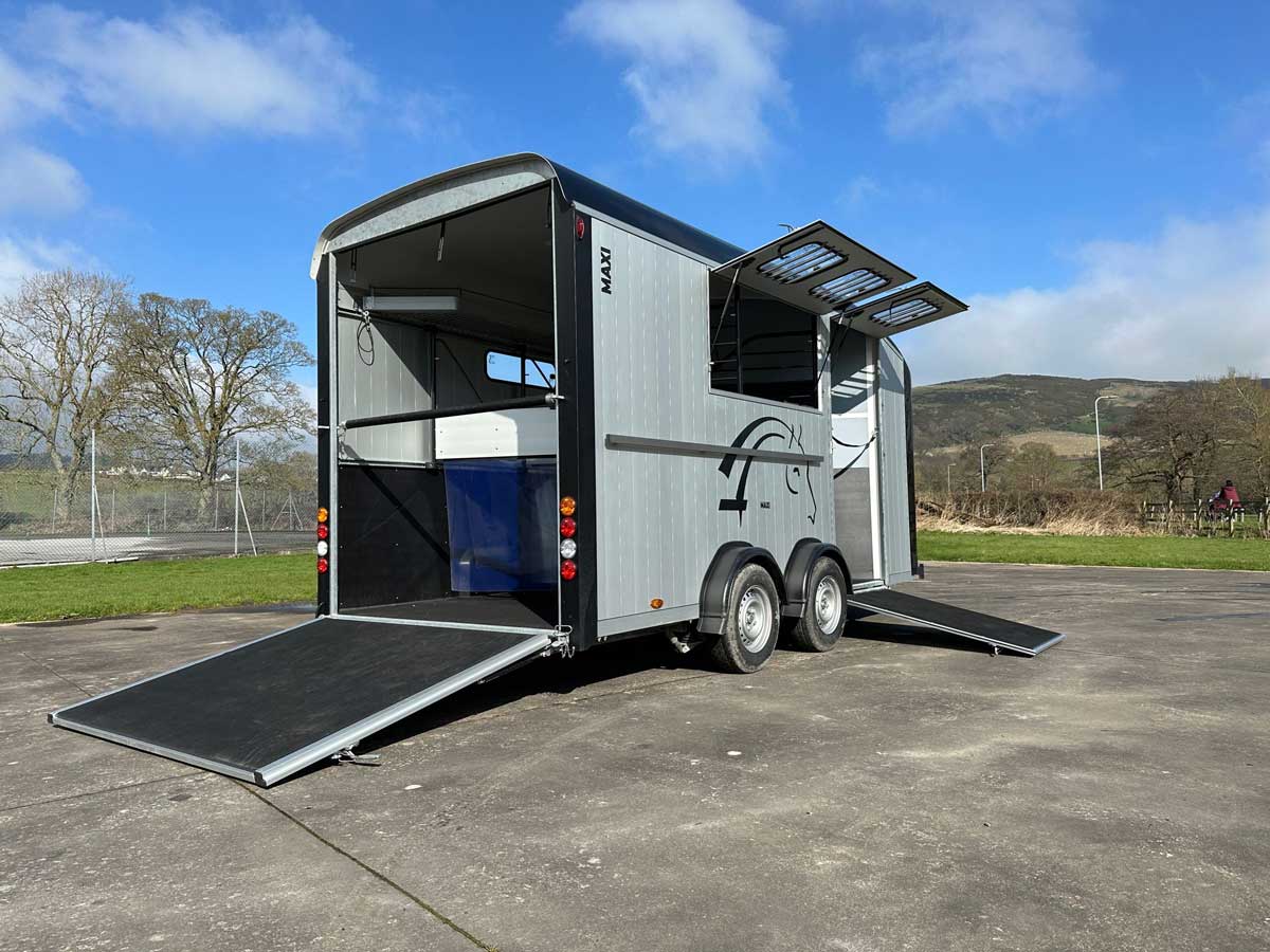 Cheval Liberte Maxi Living Horse Trailer - Berkshire County Trailers
