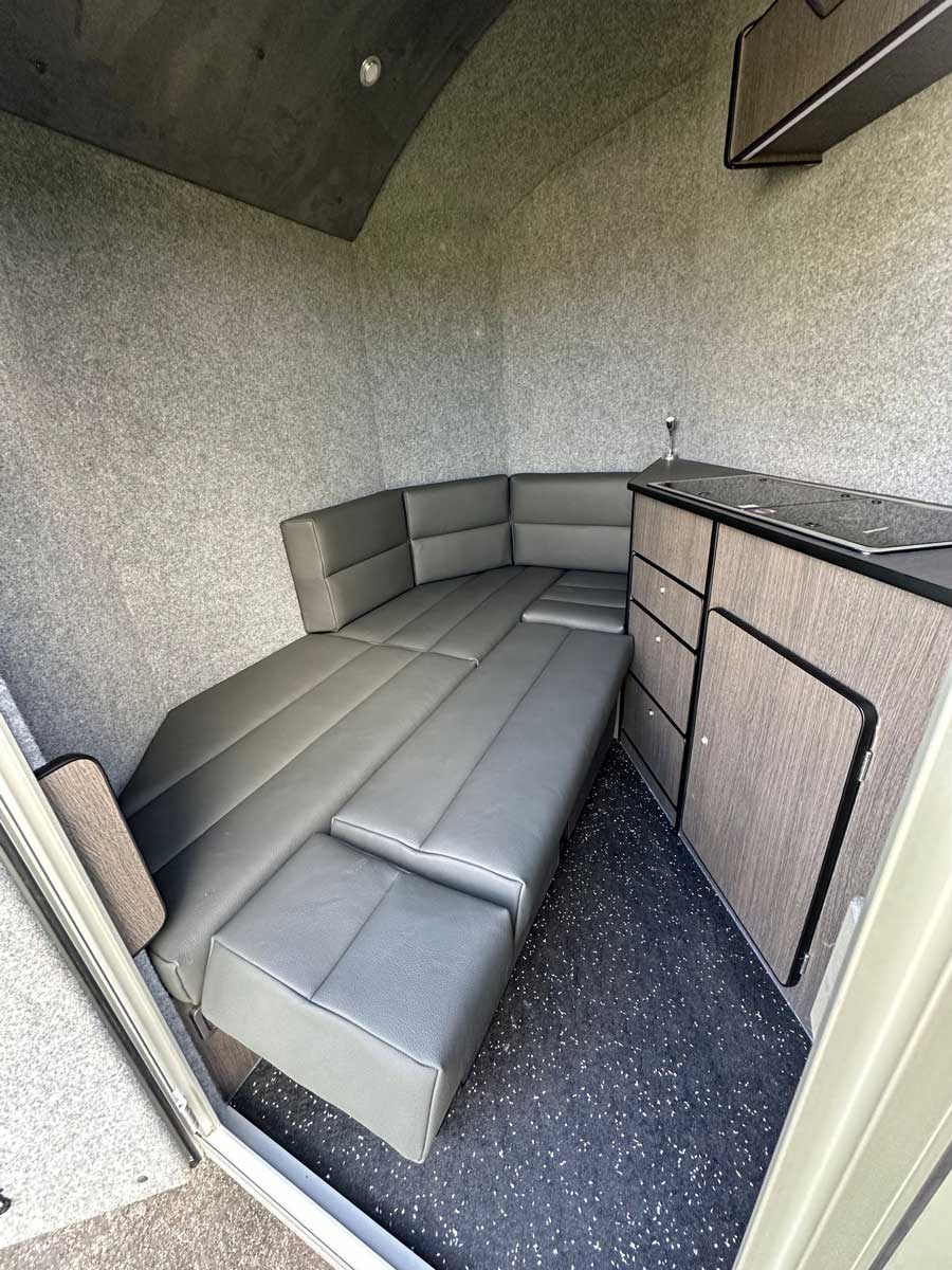 Cheval Liberte Maxi Living Horse Trailer - Berkshire County Trailers