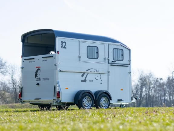 Cheval Liberte Maxi2 Herringbone Horse Trailer - Berkshire County Trailers