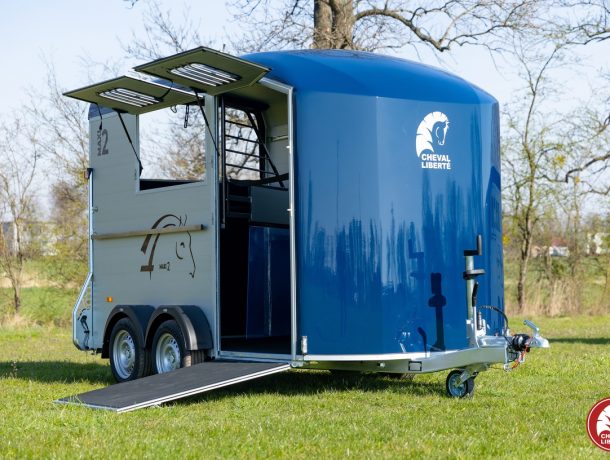 Cheval Liberte Maxi2 Herringbone Horse Trailer - Berkshire County Trailers