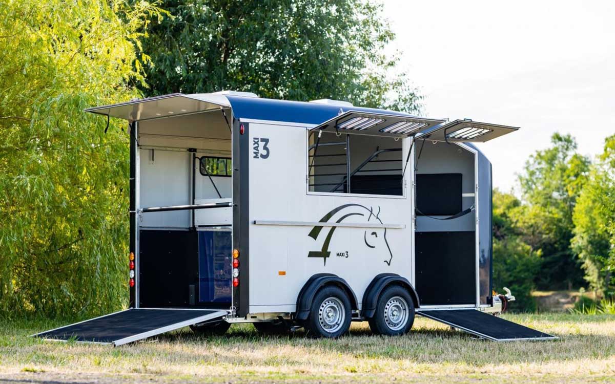 Cheval Liberte Maxi3 Herringbone Horse Trailer - Berkshire County Trailers