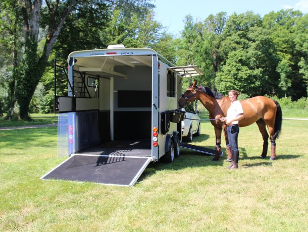Cheval Liberte Maxi3 Herringbone Horse Trailer - Berkshire County Trailers